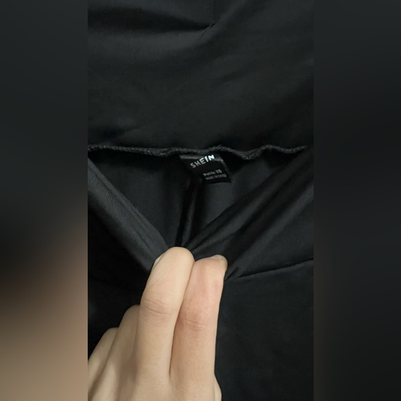 SHEIN flared black pants - Picture 3 of 4